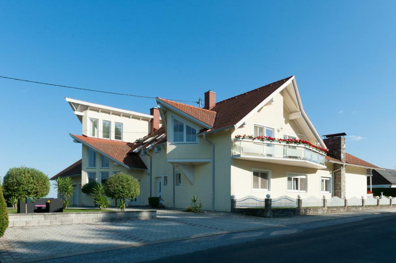 Appartement Schober Kukmirn Dış mekan fotoğraf